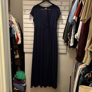 Size large lulus floor length gown beautiful navy gown